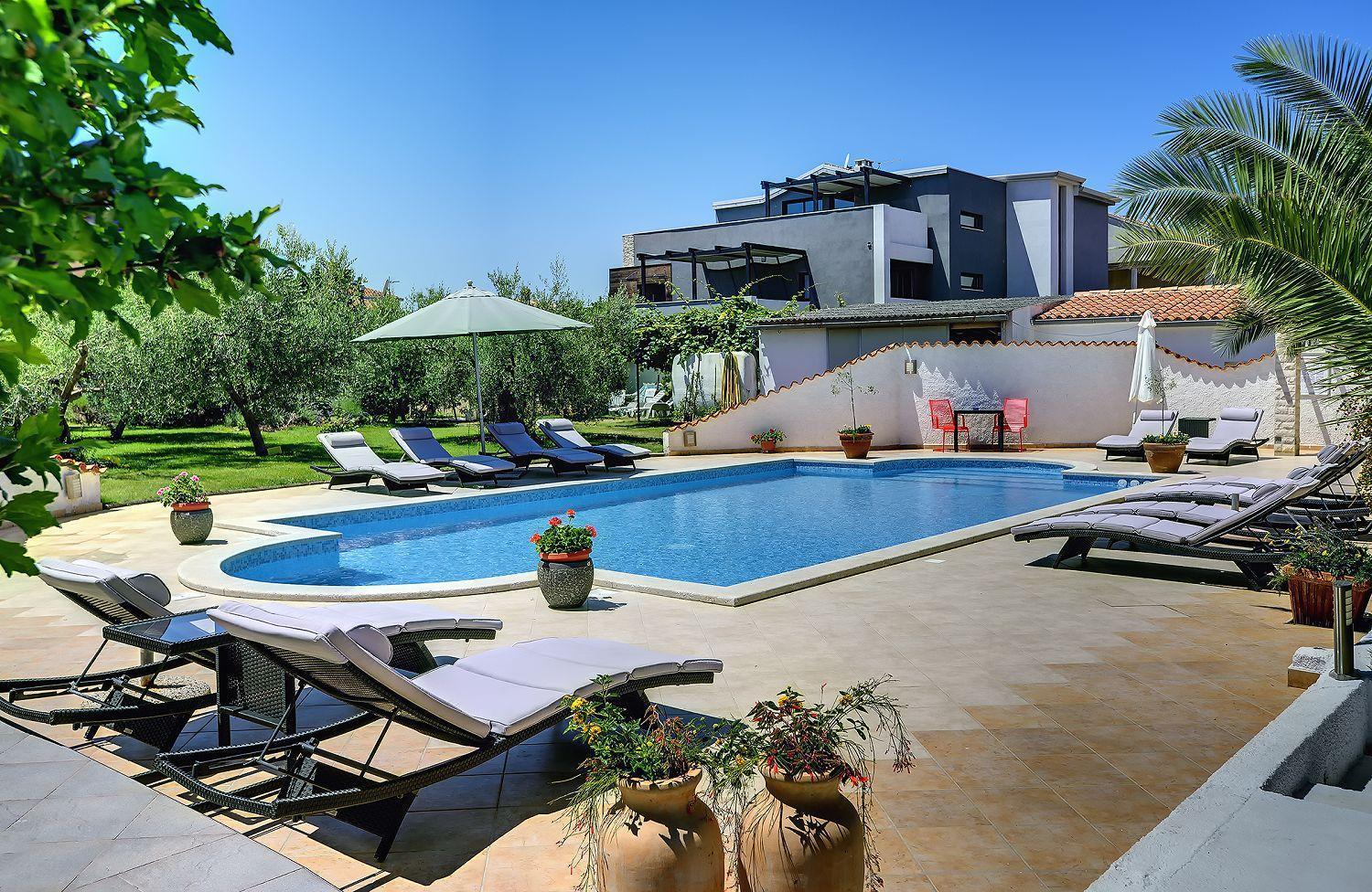 Zum Sandstrand Sind Es Wenige Gehminuten - Geniessen Sie Aber Auch Die Zeit Am Pool Μεντουλίν Εξωτερικό φωτογραφία